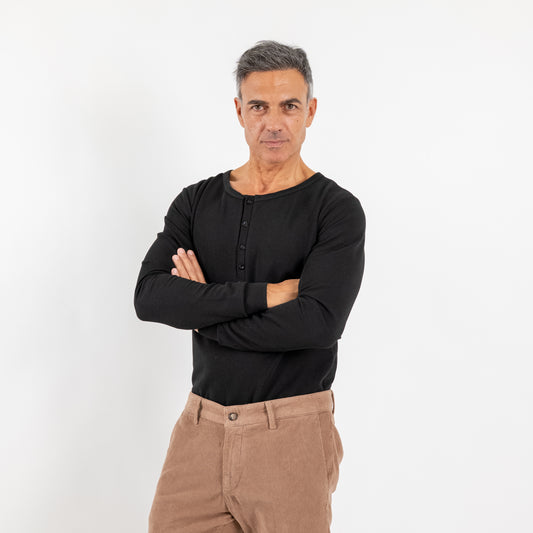 Maglia serafino con bottoni tono su tono - Nero