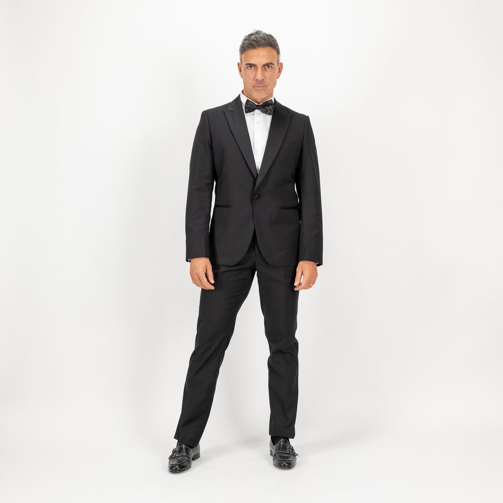Esmoquin de solapa de pico con botonadura sencilla - Negro