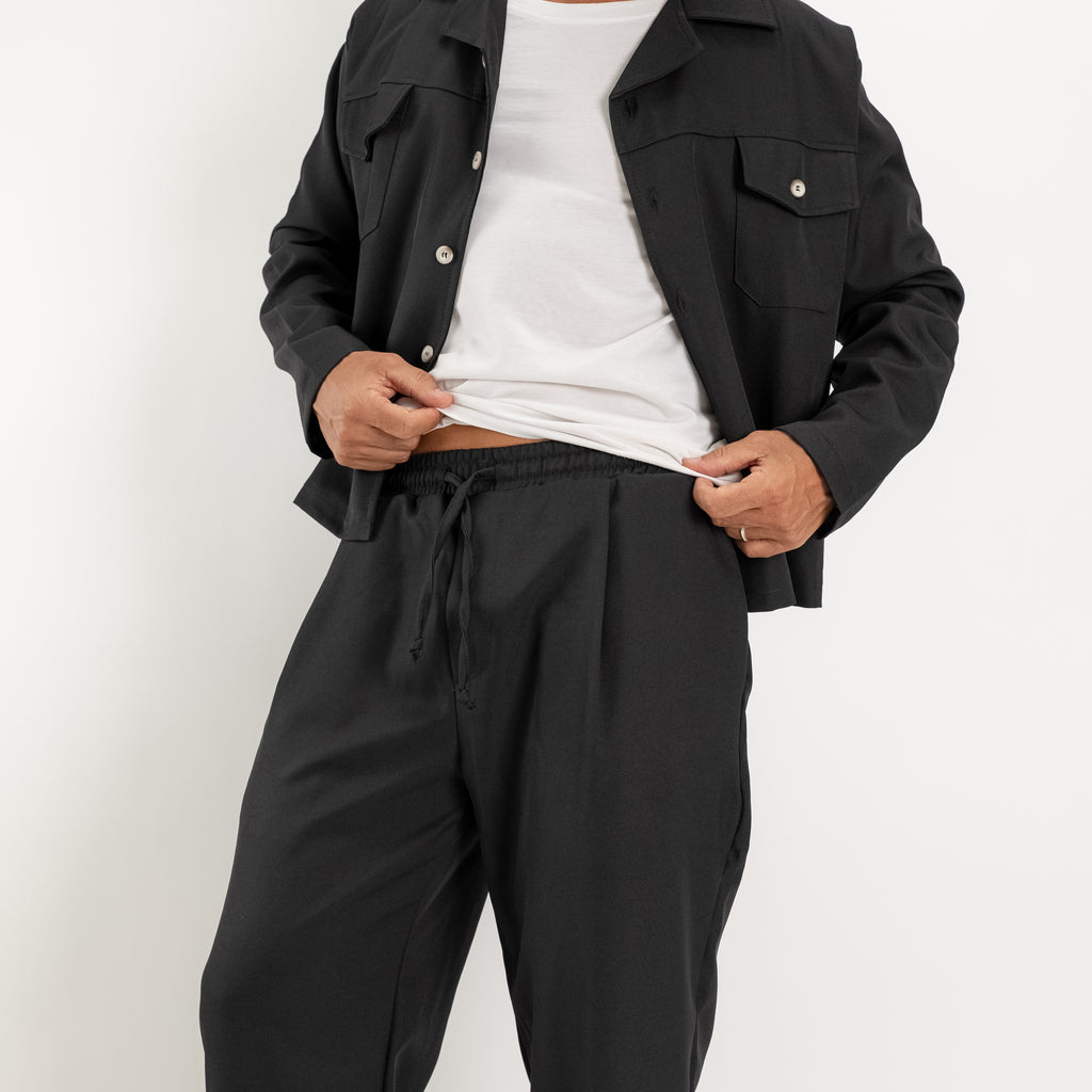 Ensemble chemisier à poches plaquées et pantalon large - Noir
