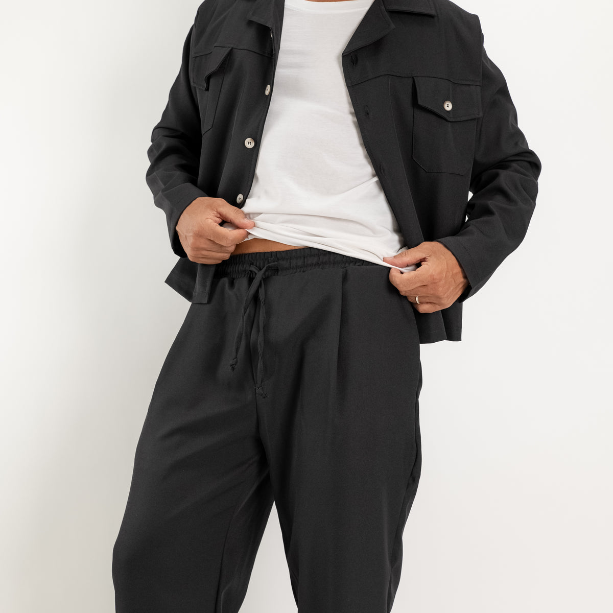 Ensemble chemisier à poches plaquées et pantalon large - Noir