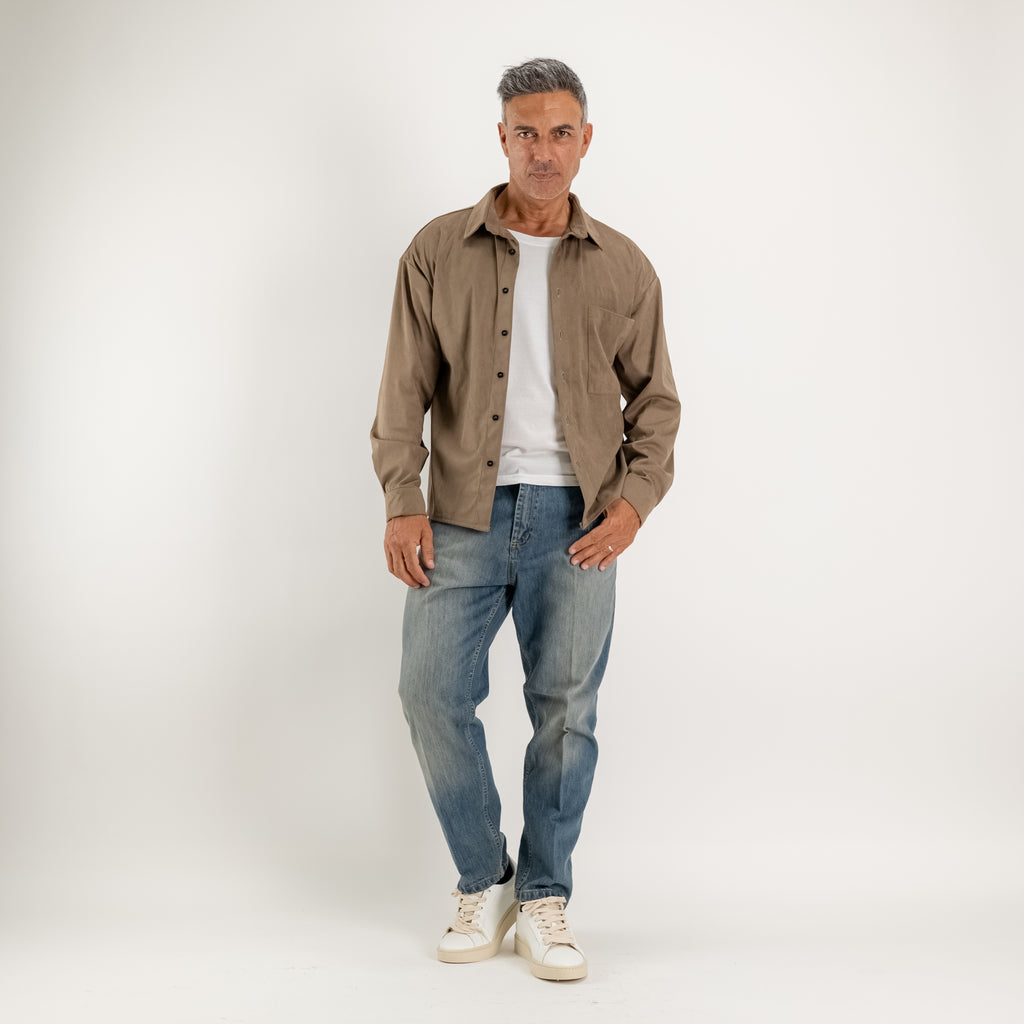 Light sandblasted tailored jeans