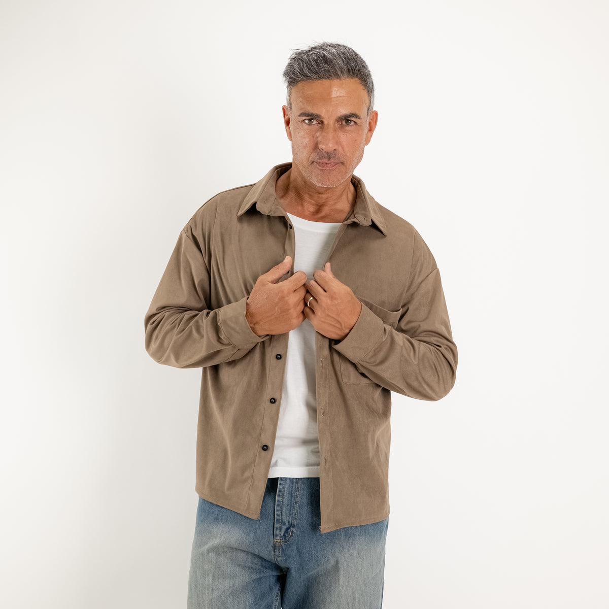 Hemd aus Stoff in Wildleder-Optik – Taupe
