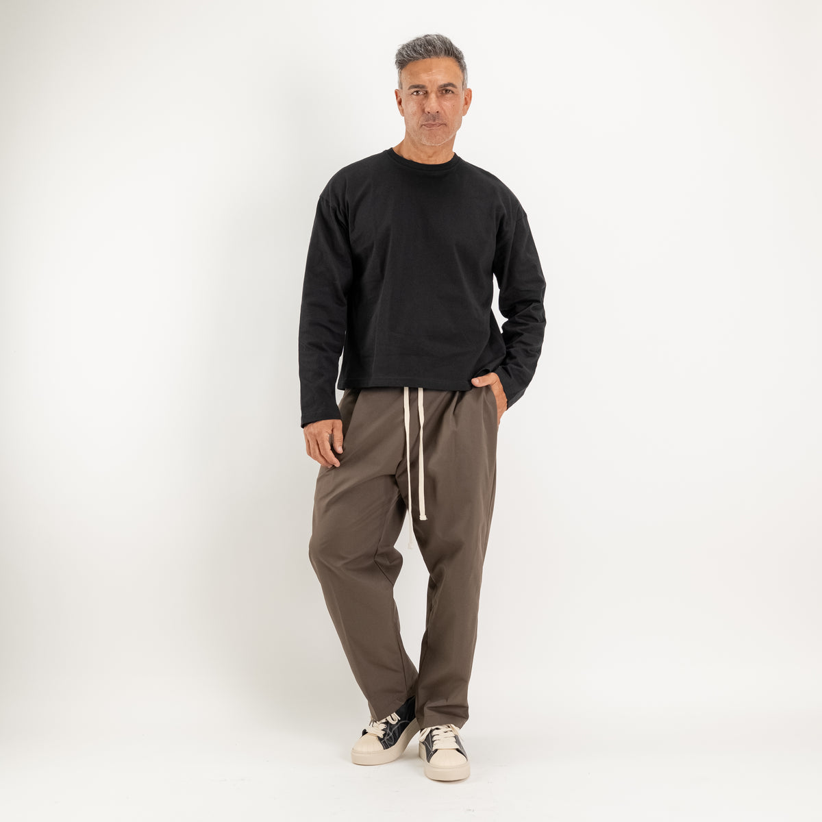 Langarm-T-Shirt in Boxy-Passform - Schwarz