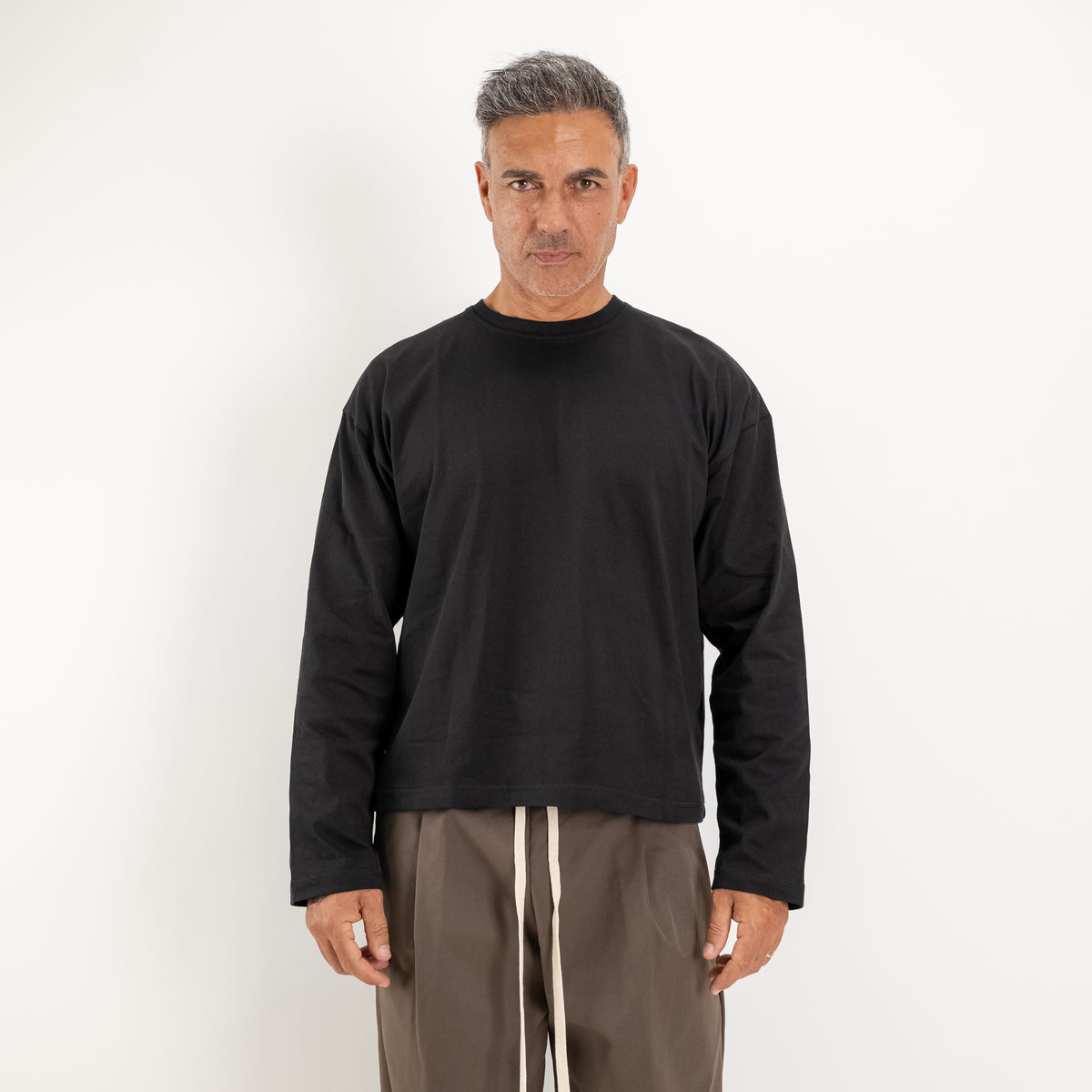 Langarm-T-Shirt in Boxy-Passform - Schwarz