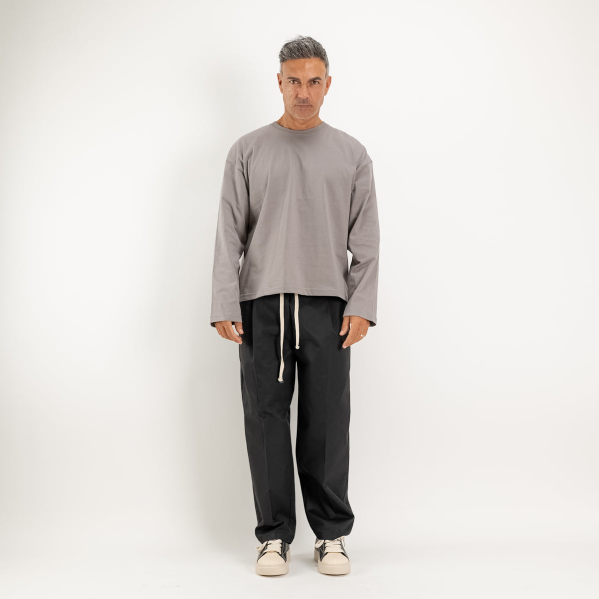 Langarm-T-Shirt in Boxy-Passform - Eisen