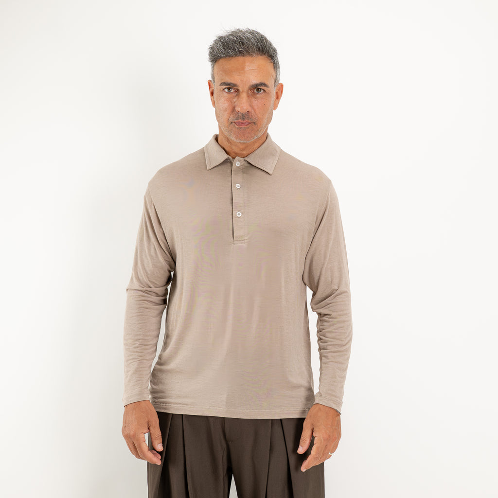 Langarm-Poloshirt aus ultraleichtem Stretch-Gewebe – Beige