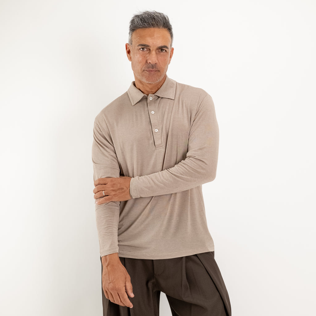 Langarm-Poloshirt aus ultraleichtem Stretch-Gewebe – Beige