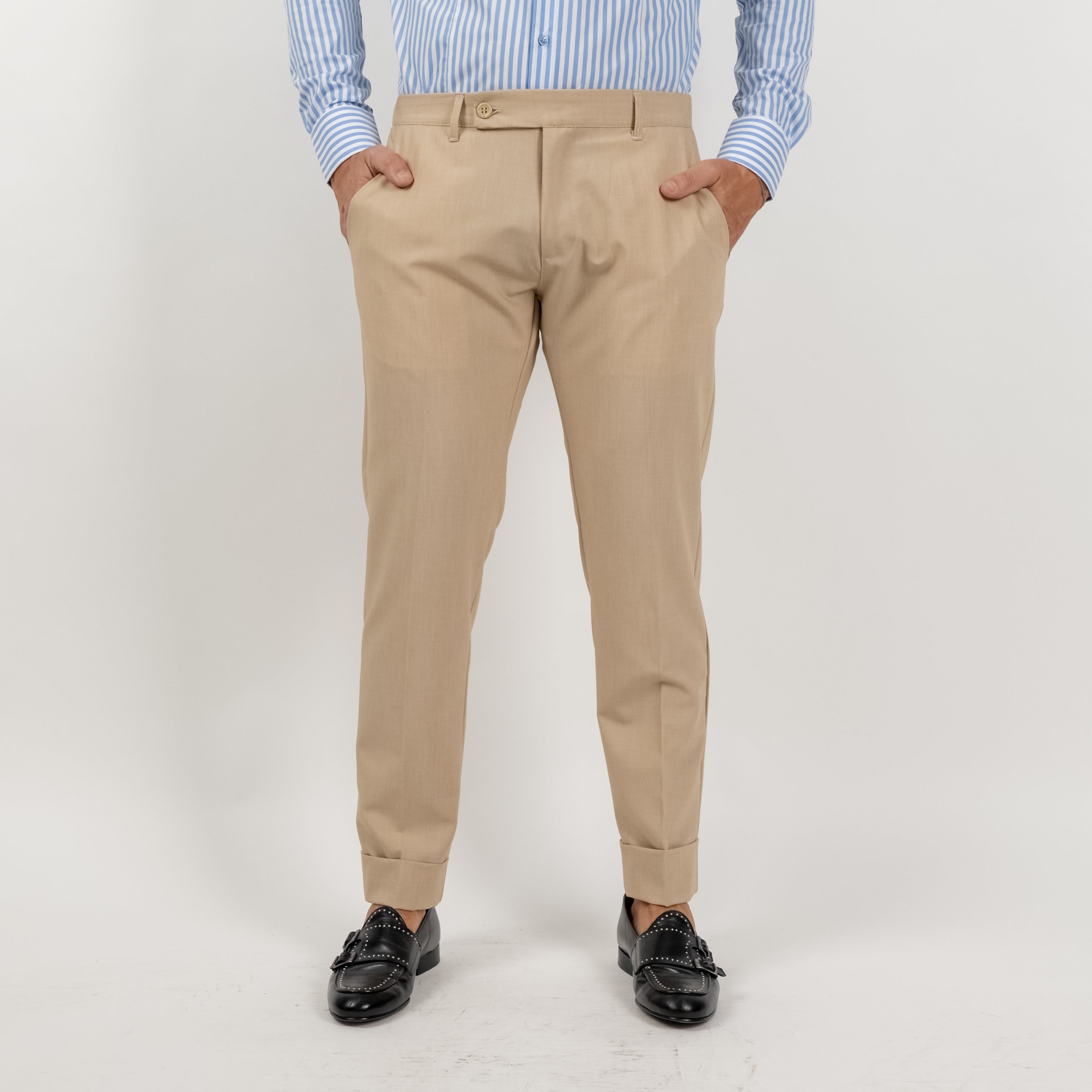 Pantalone classico con risvolto alto - Beige