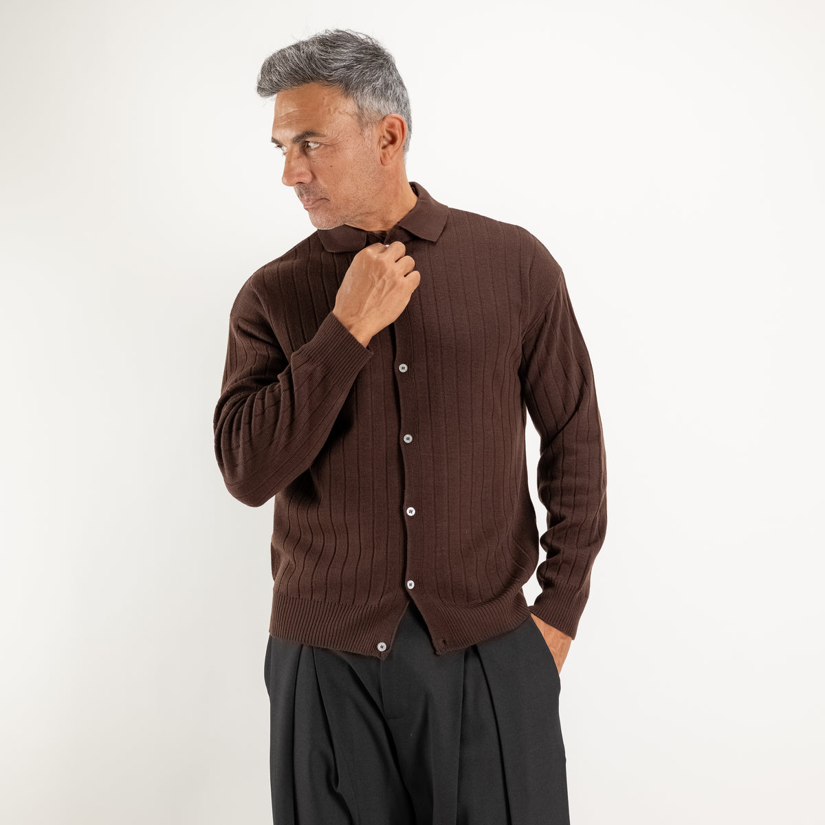 Strickjacke mit Polokragen - Dunkelbraun