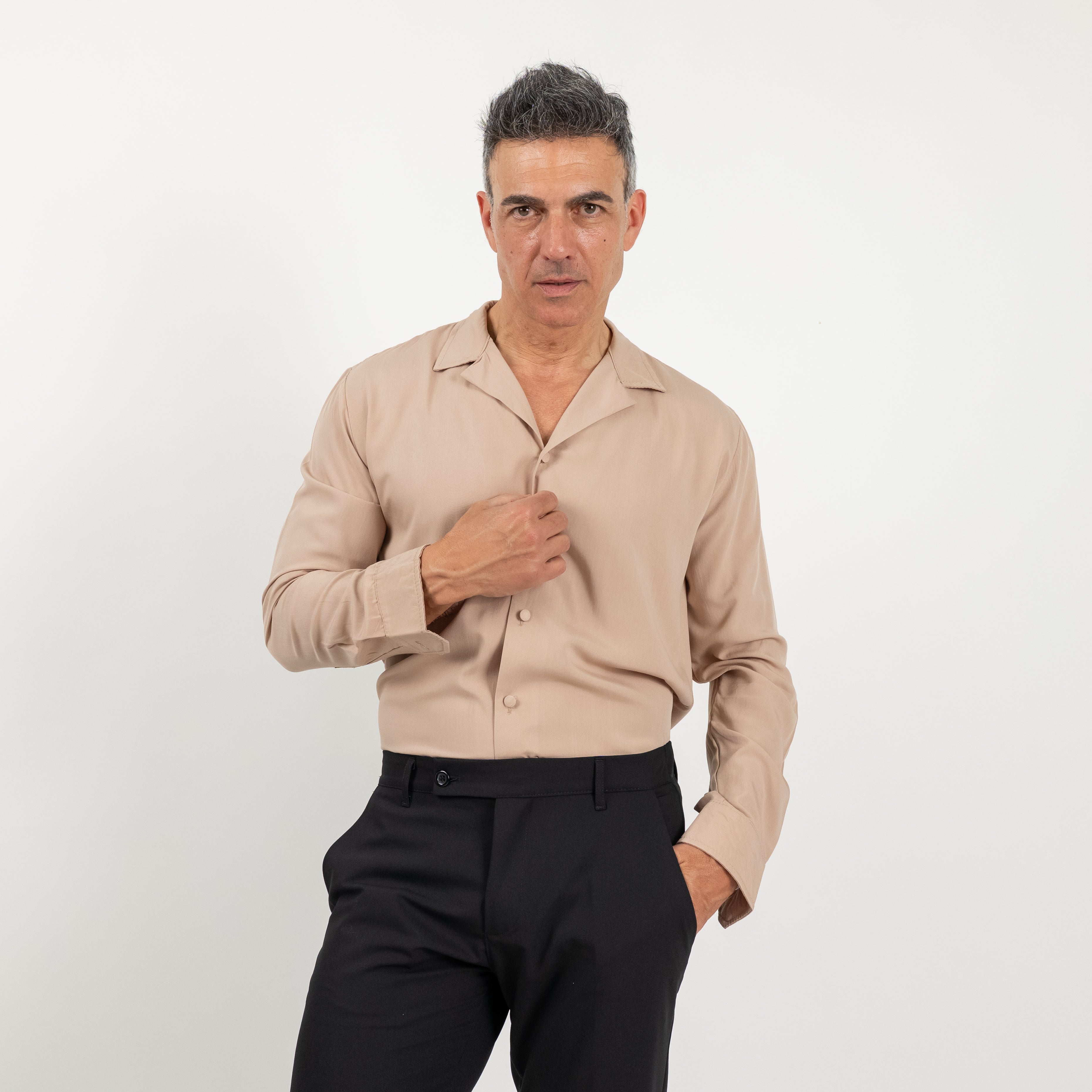 Camicia in viscosa con bottoni ricoperti - Beige