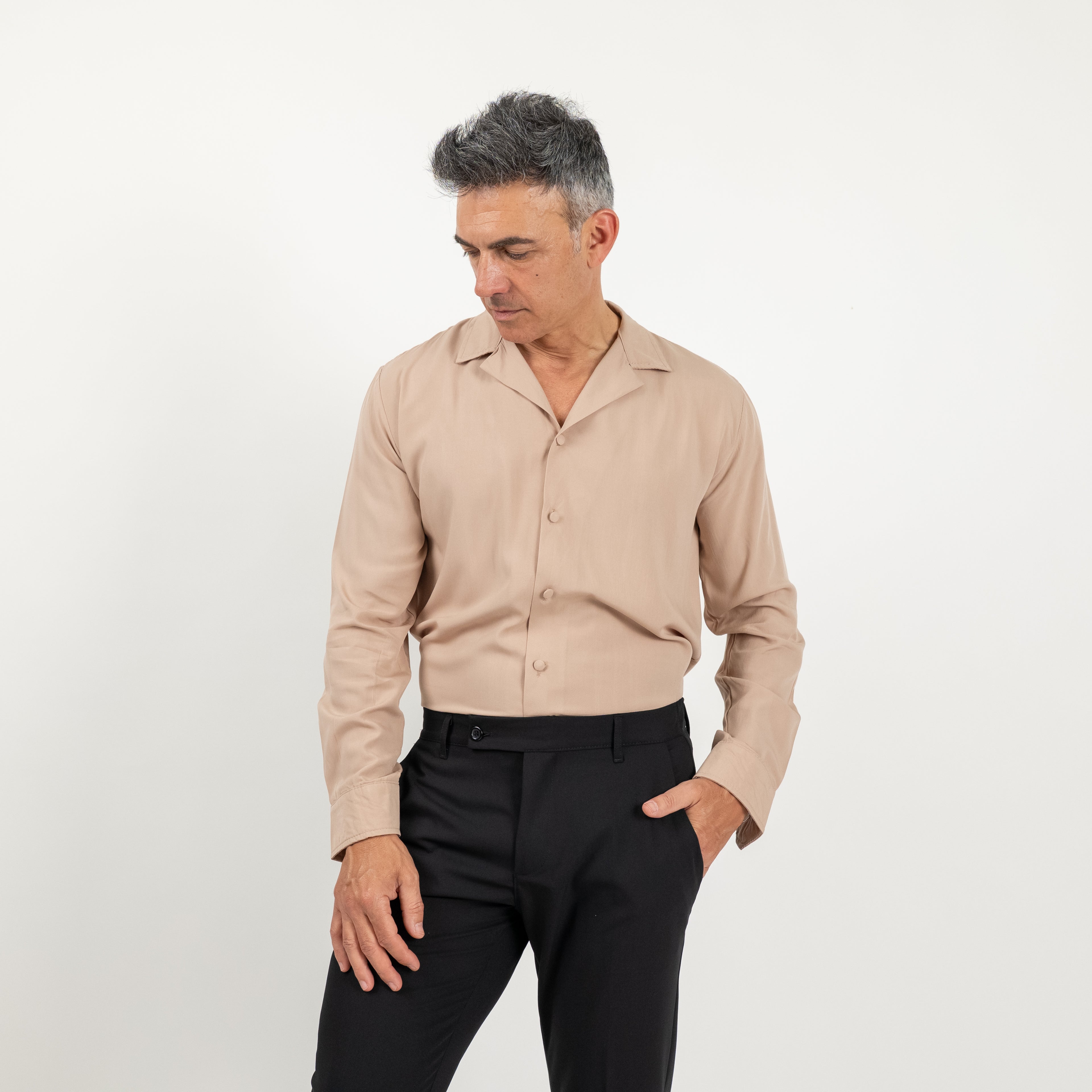 Camicia in viscosa con bottoni ricoperti - Beige