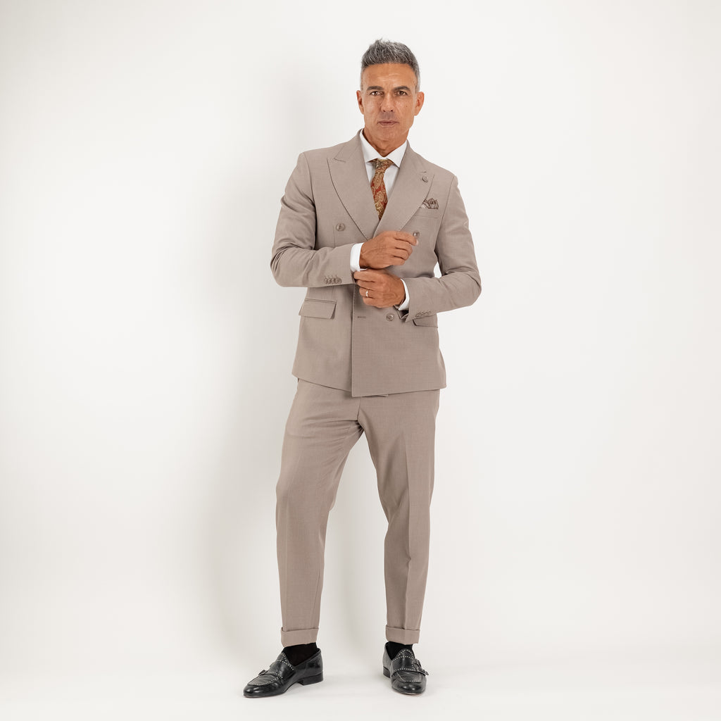 Abito doppio petto con pantalone con fibbia laterale - Fango
