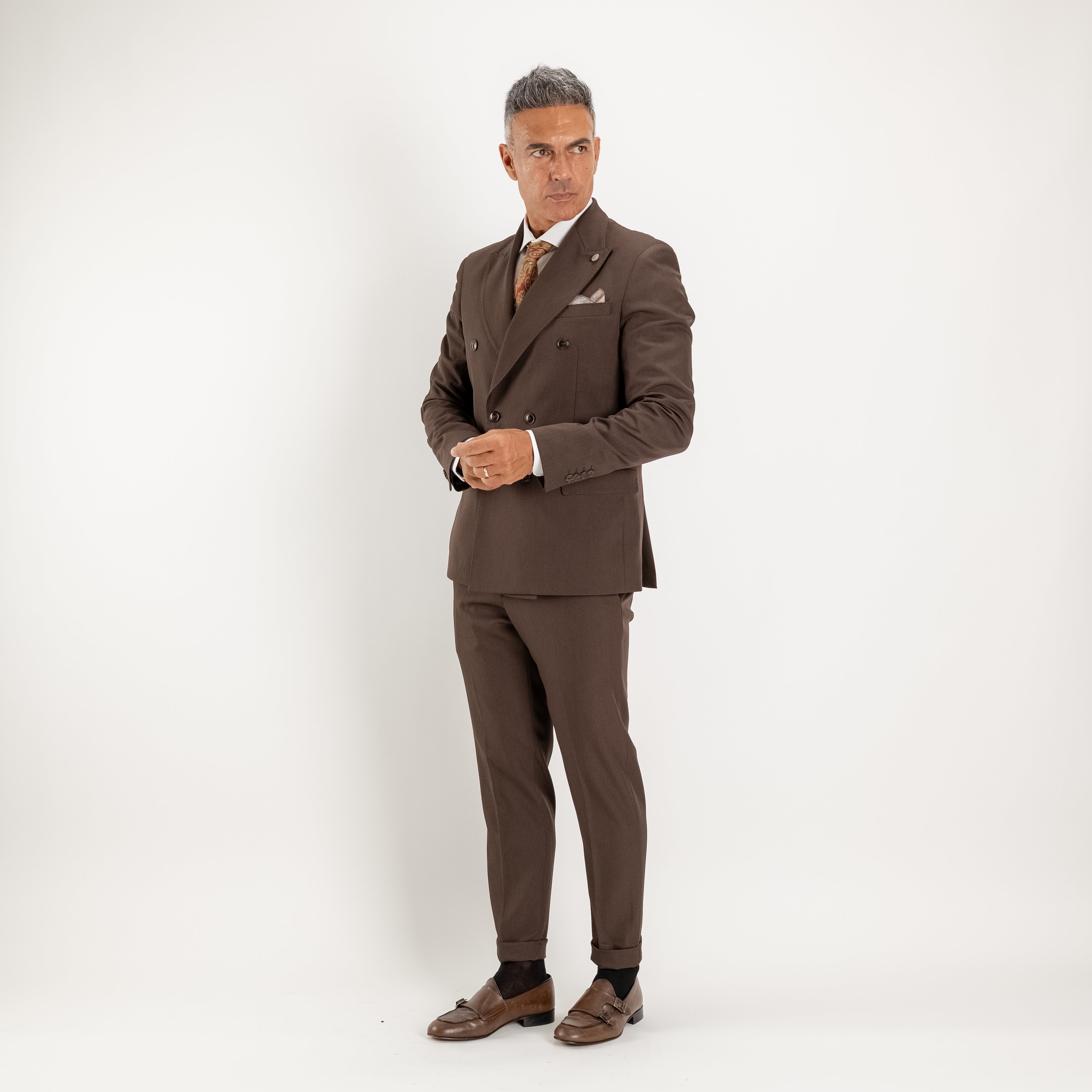 Abito doppio petto con pantalone con fibbia laterale - Moro