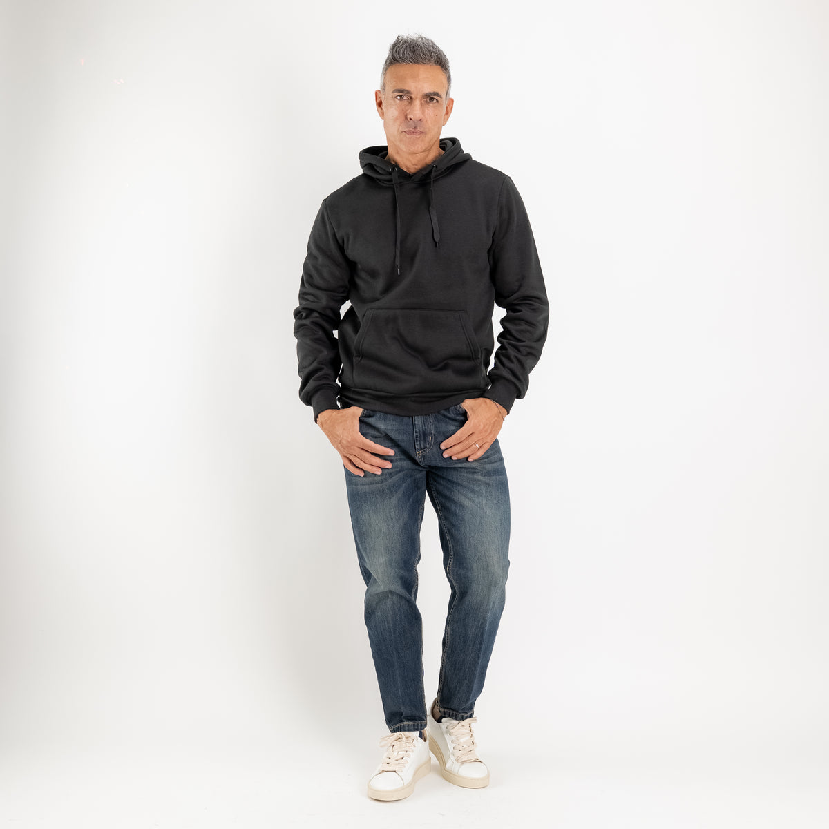 Sudadera con capucha y cordones - Negro