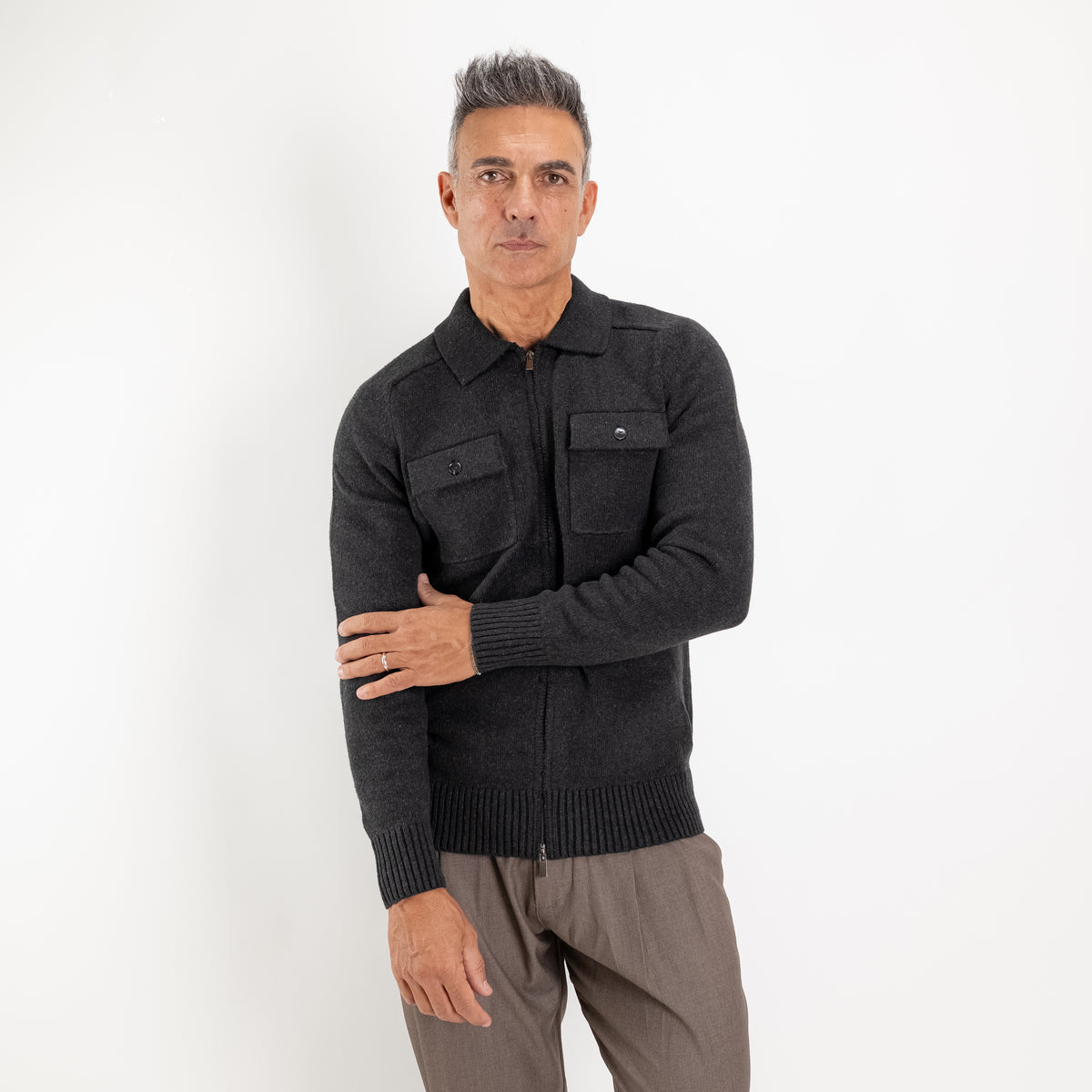 Chaqueta de punto con cremallera y bolsillos aplicados - Negro