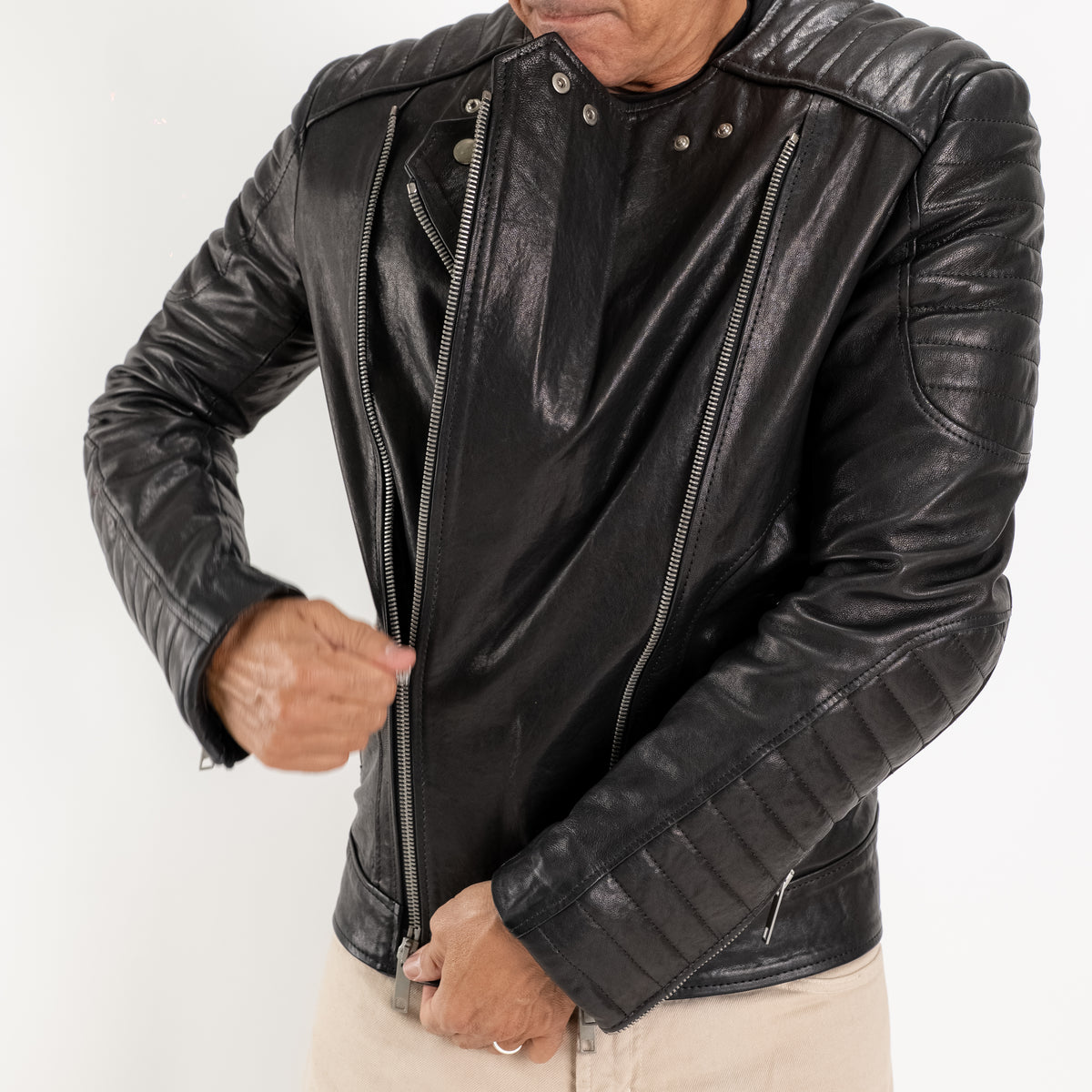 Biker in Vera Pelle con Zip Asimmetriche - Nero