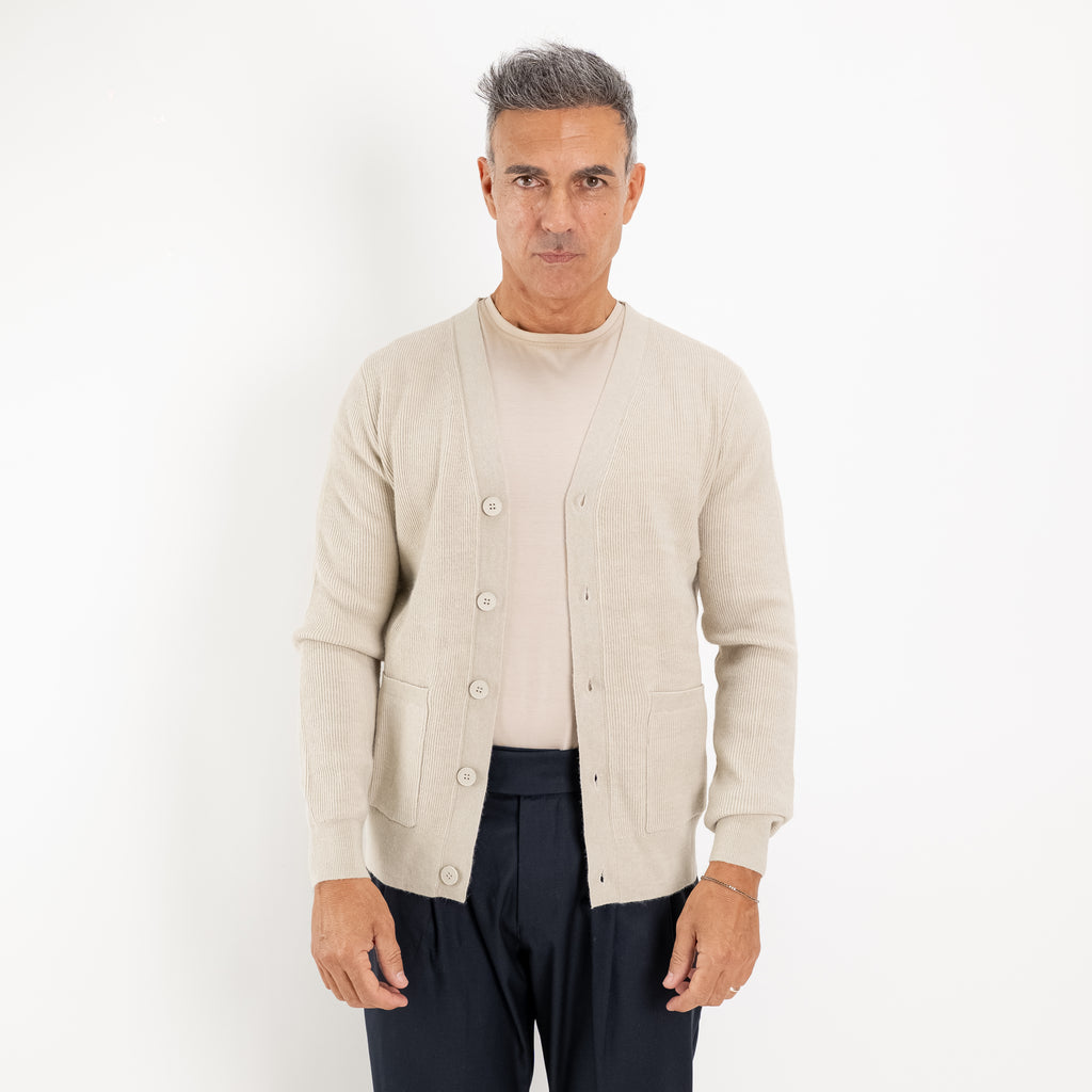 Cardigan à col en V avec boutons et poches - Beige