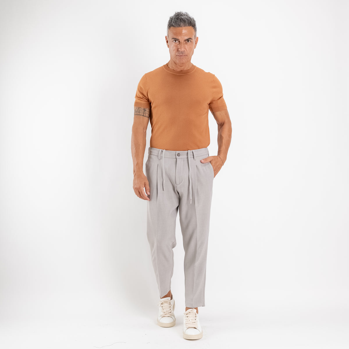 Pantalaccio sartoriale con pinces e molla sul retro - Taupe