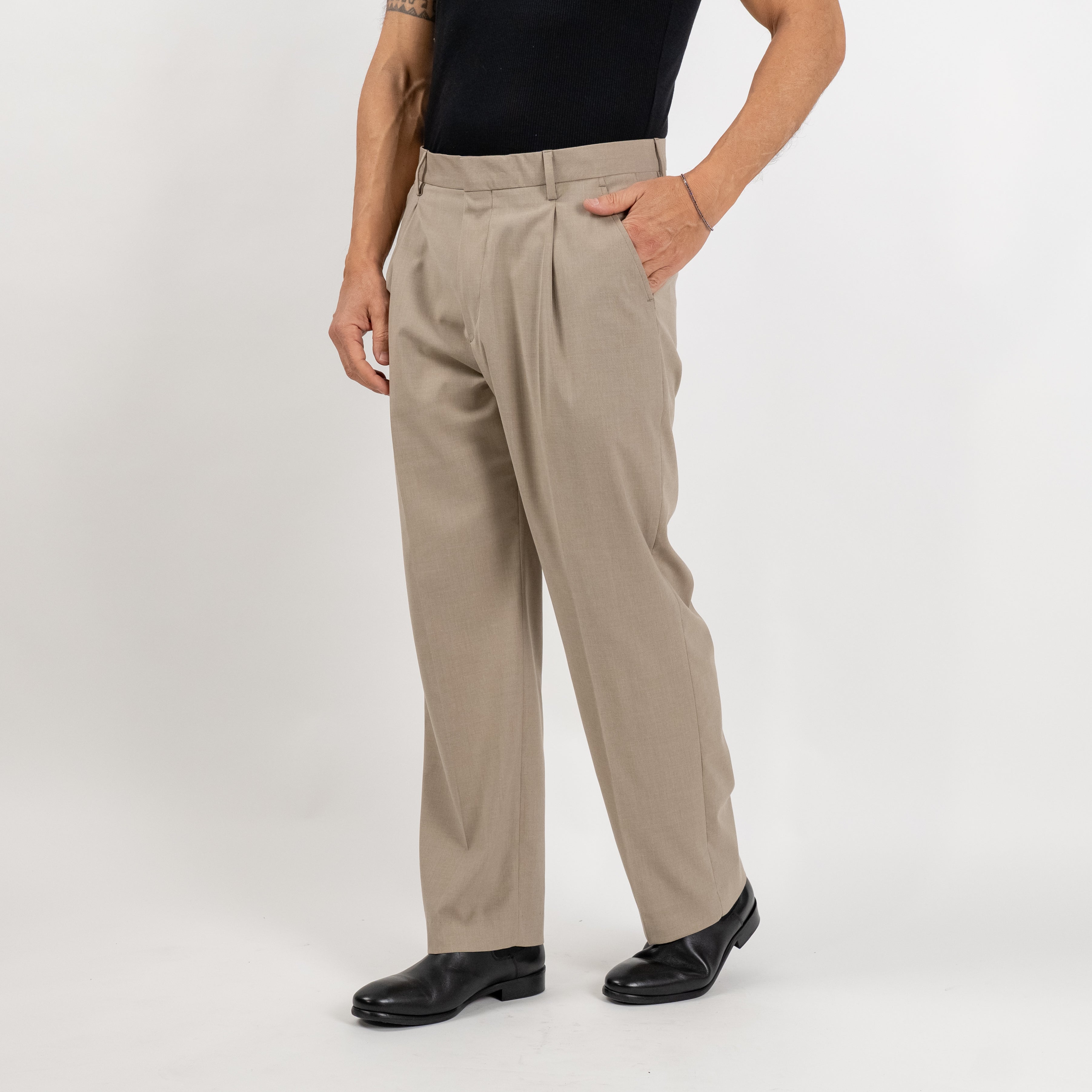 Oversized tailored suit with fabric button - Beige