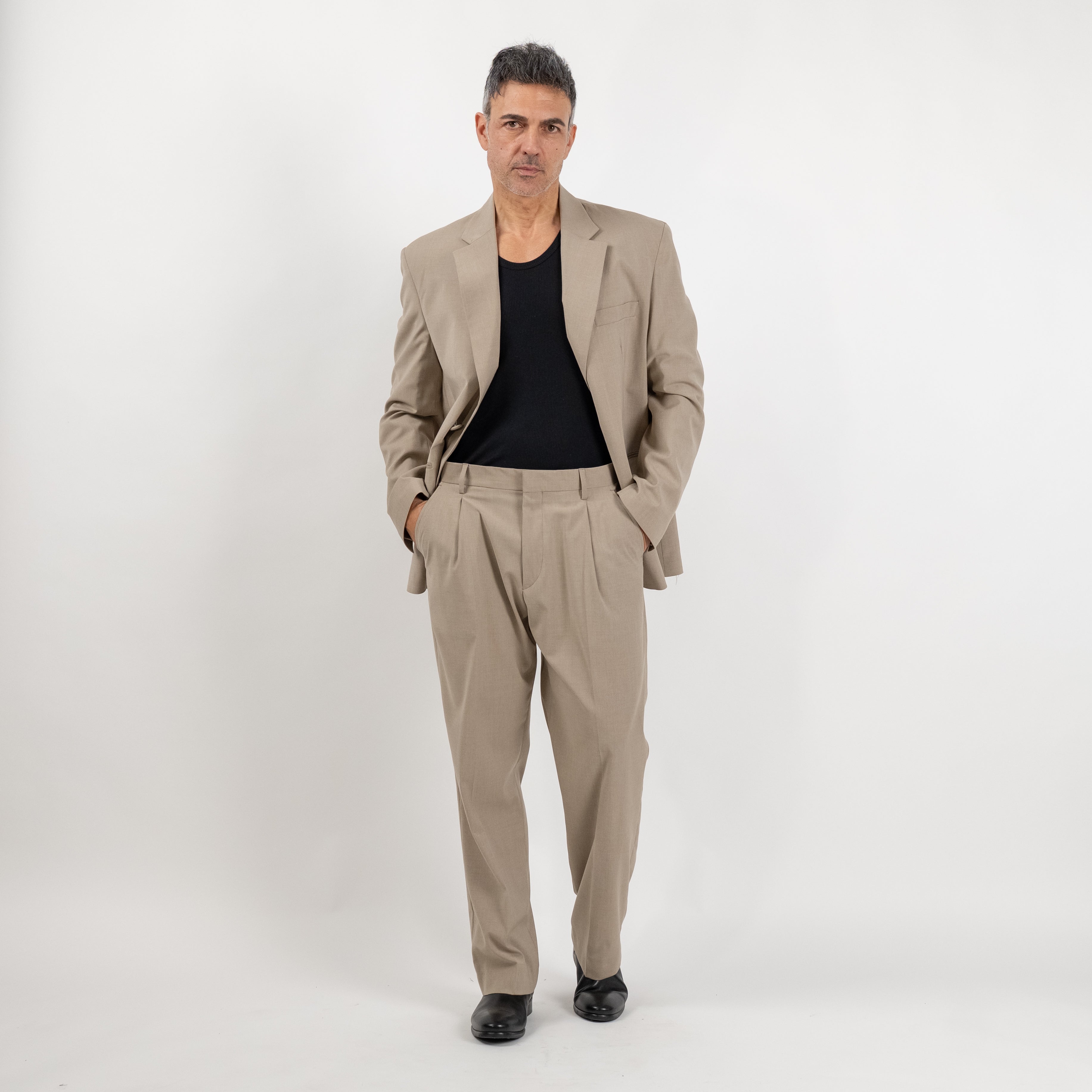 Oversized tailored suit with fabric button - Beige