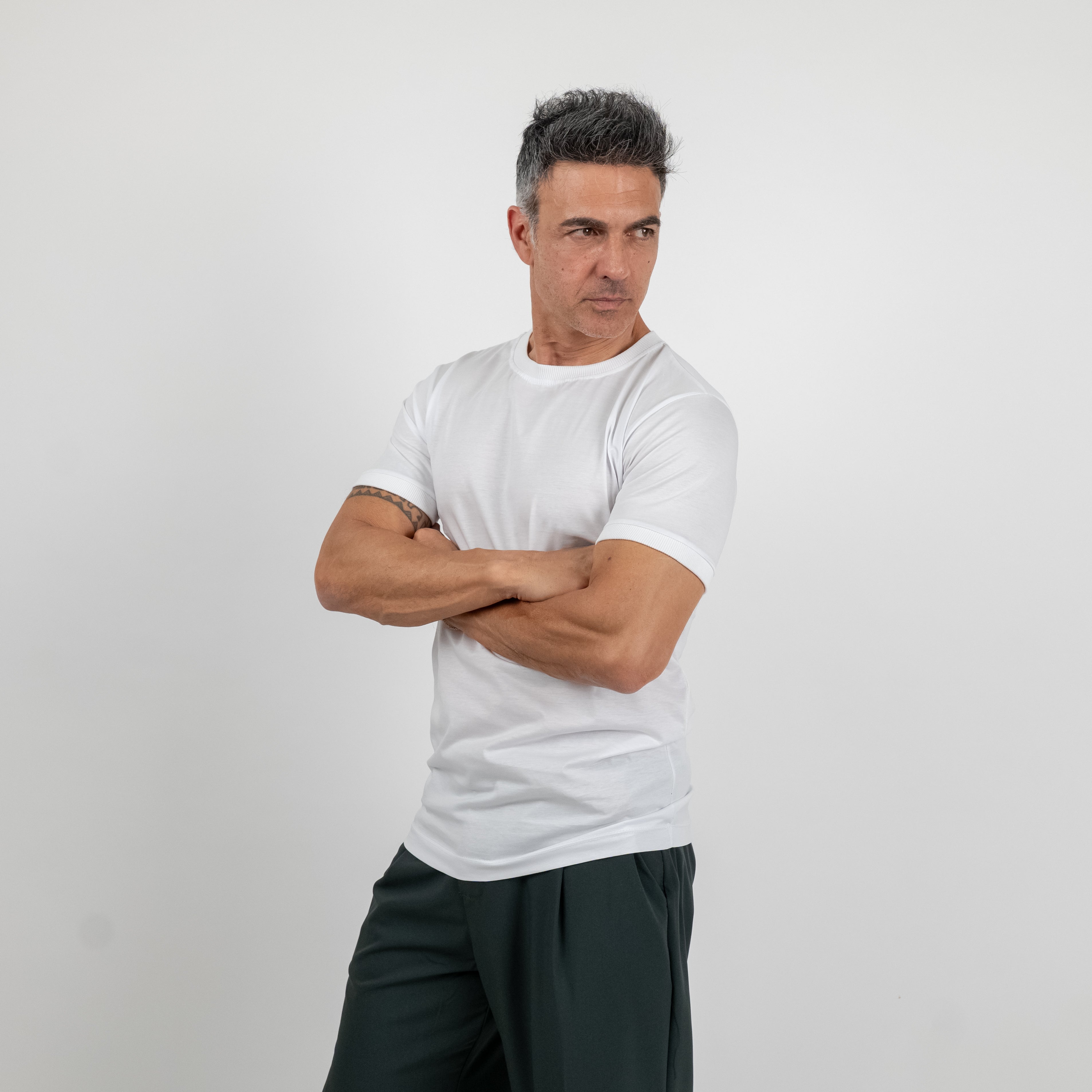 T-shirt effetto seta con colletto a costina - Bianco