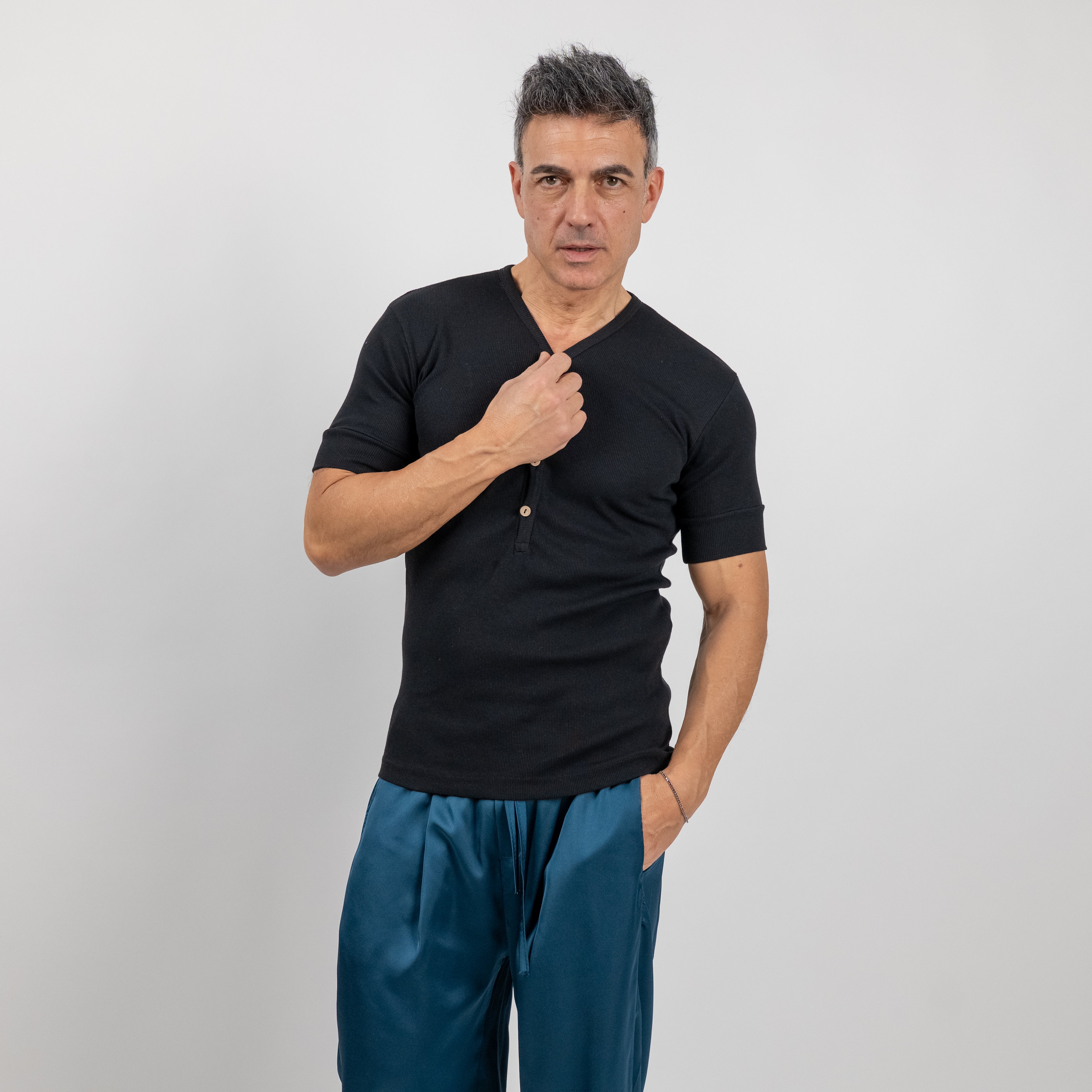 Camiseta henley de manga larga - Negro