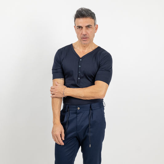 T-shirt scollo a V con bottoncini - Blu Notte