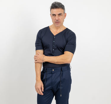 T-shirt scollo a V con bottoncini - Blu Notte