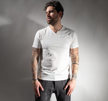 T-shirt scollo a V - Bianco