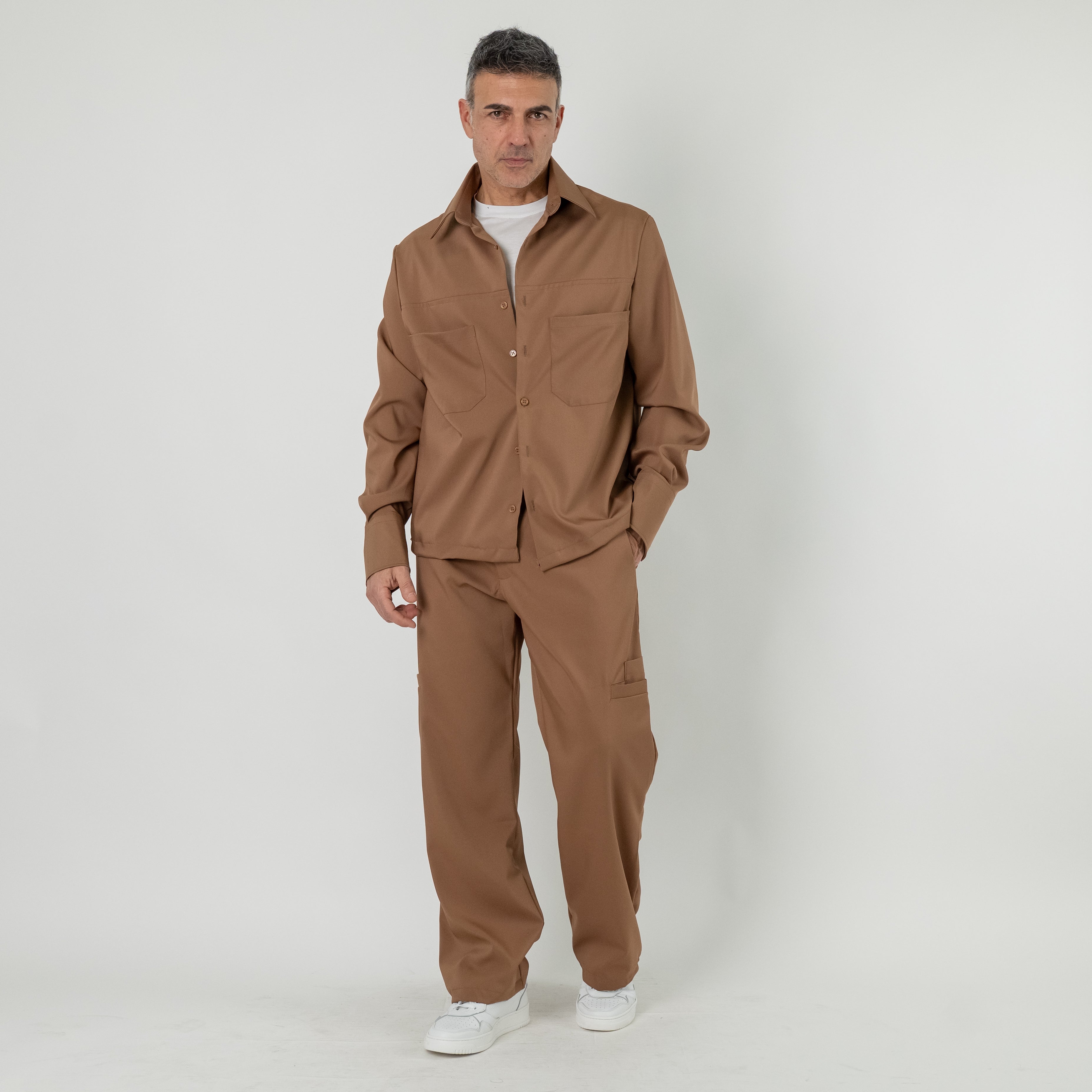 Coordinato con camicia e pantalone fondo largo - Marrone