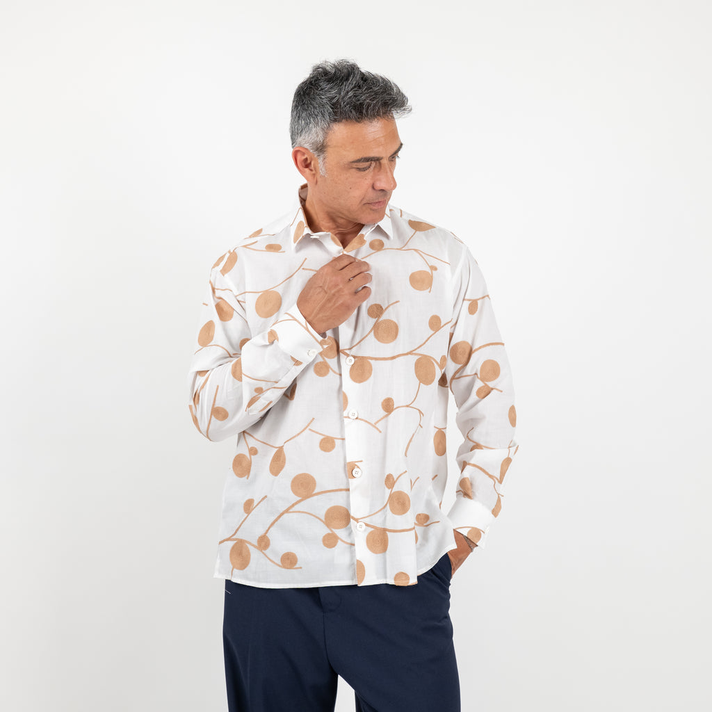 Shirt with raised embroidery - White