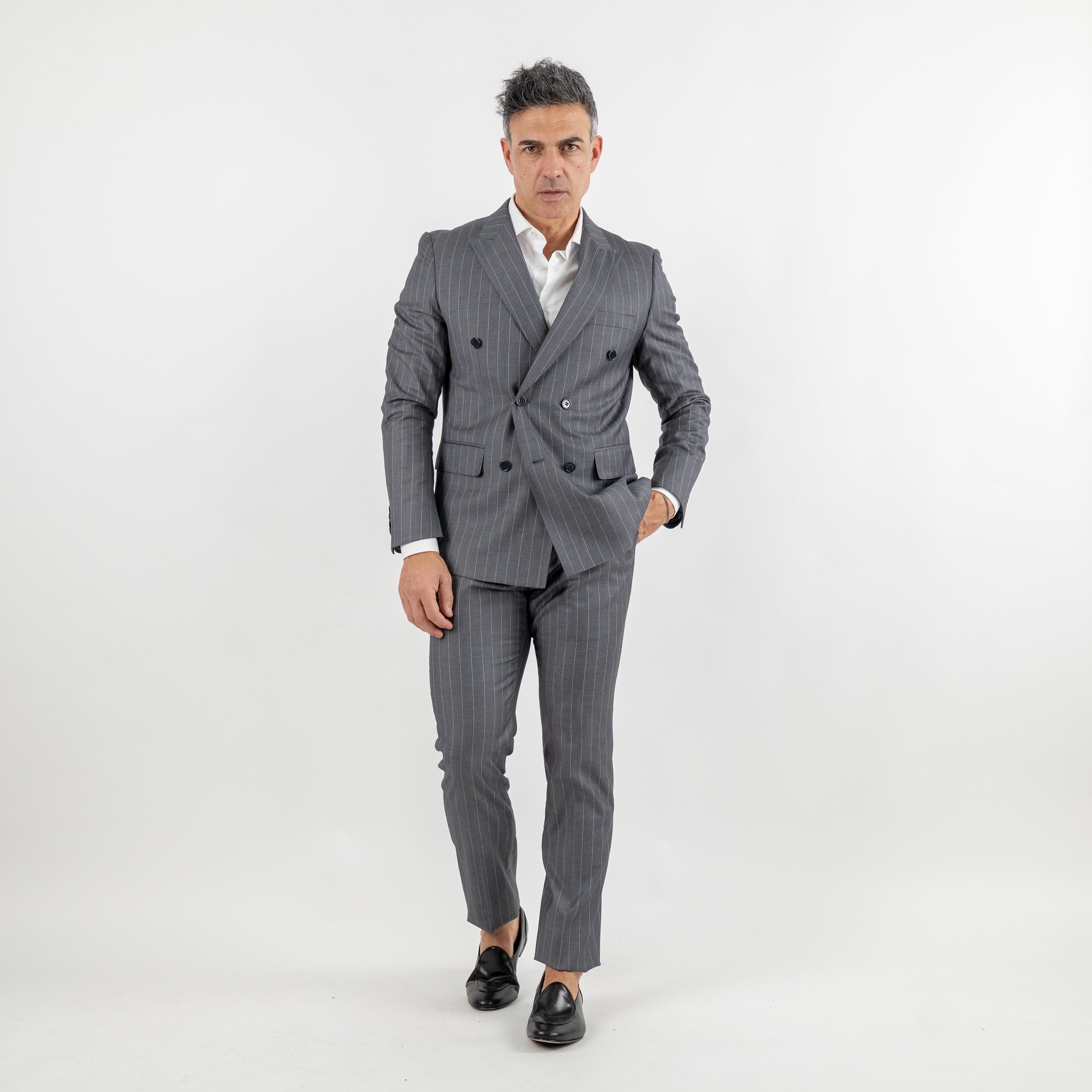 Traje cruzado de raya diplomática con pantalones - Gris