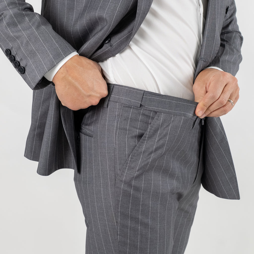 Abito doppiopetto gessato con pantalone con molla - Grigio