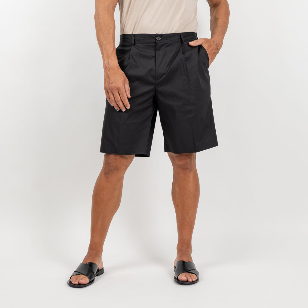Bermudas con bolsillos de solapa en la espalda - Negro 