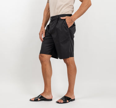 Bermuda con tasche a pattina sul retro - Nero