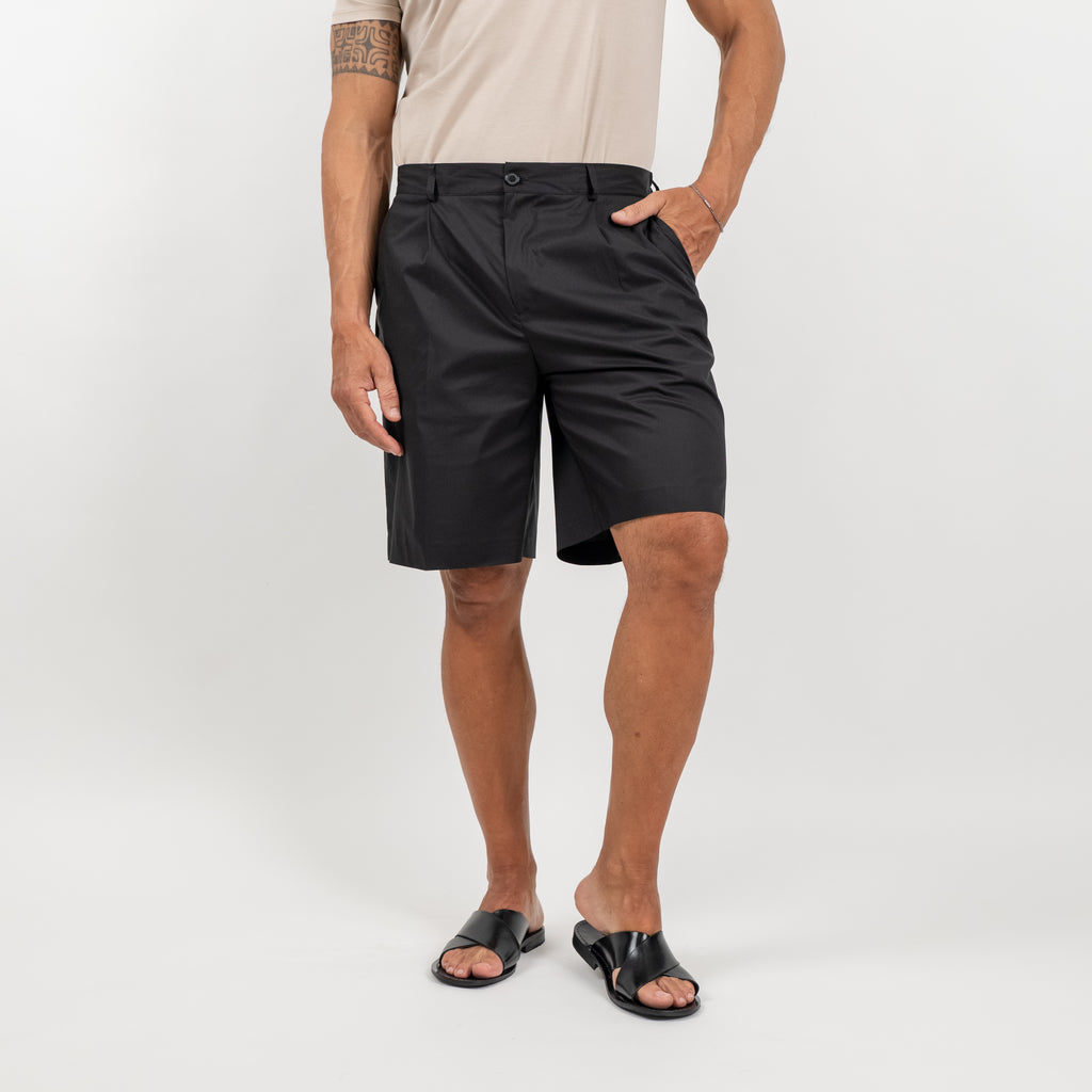 Bermudas con bolsillos de solapa en la espalda - Negro 