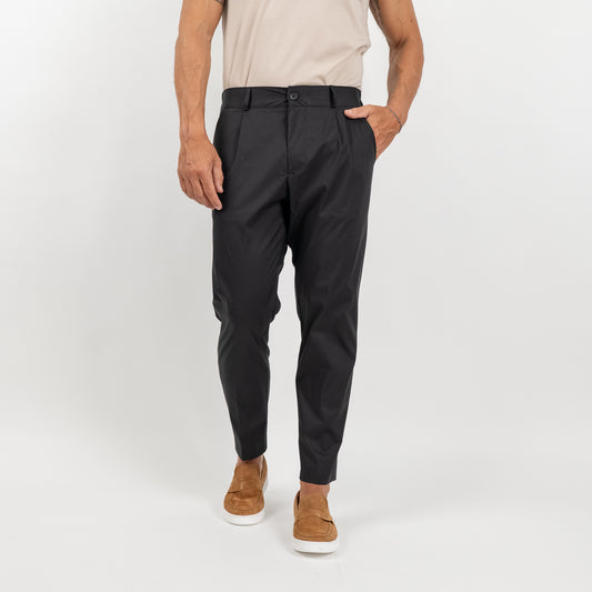 Pantalone slim fit con vita elasticizzata - Nero