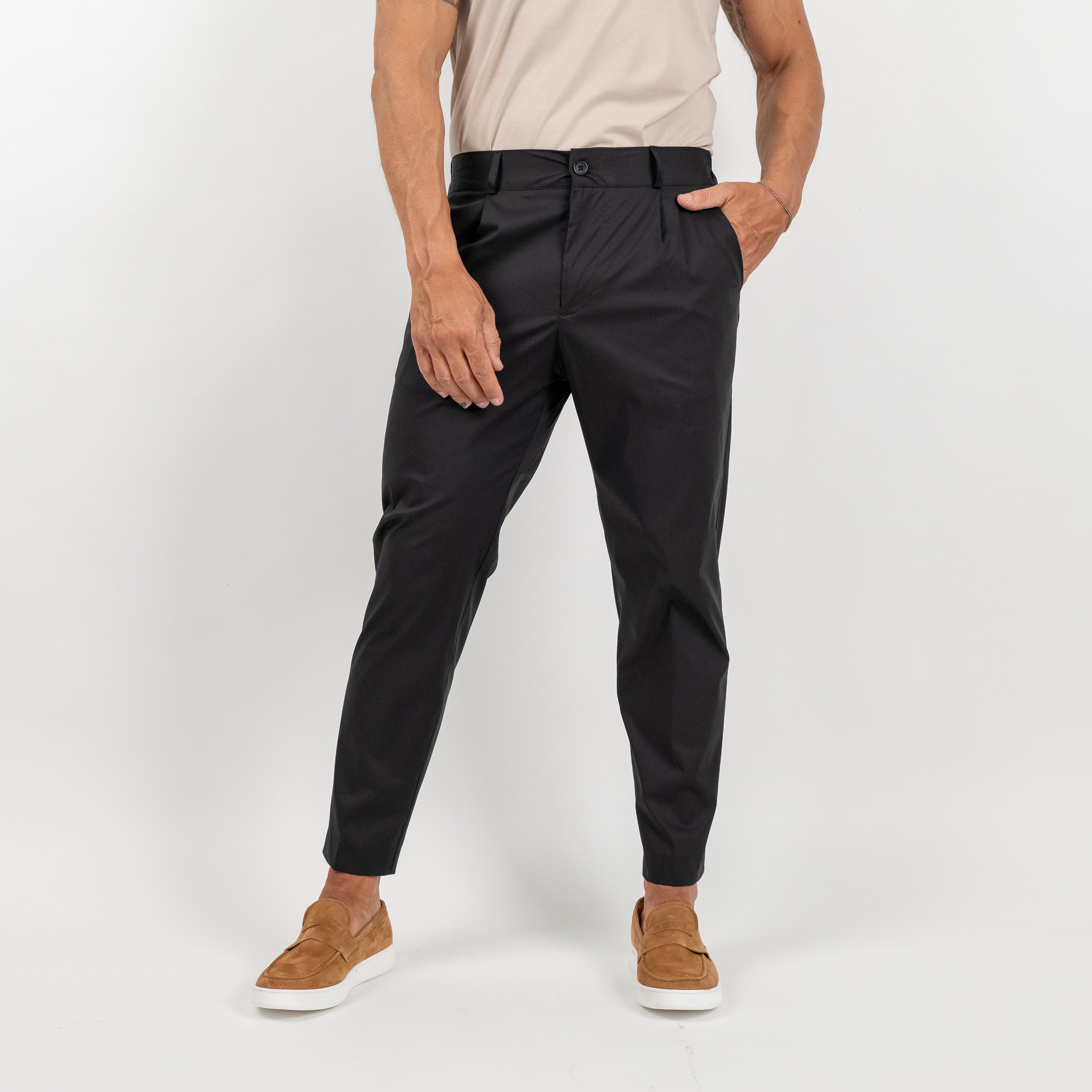 Pantalone slim fit con vita elasticizzata - Nero