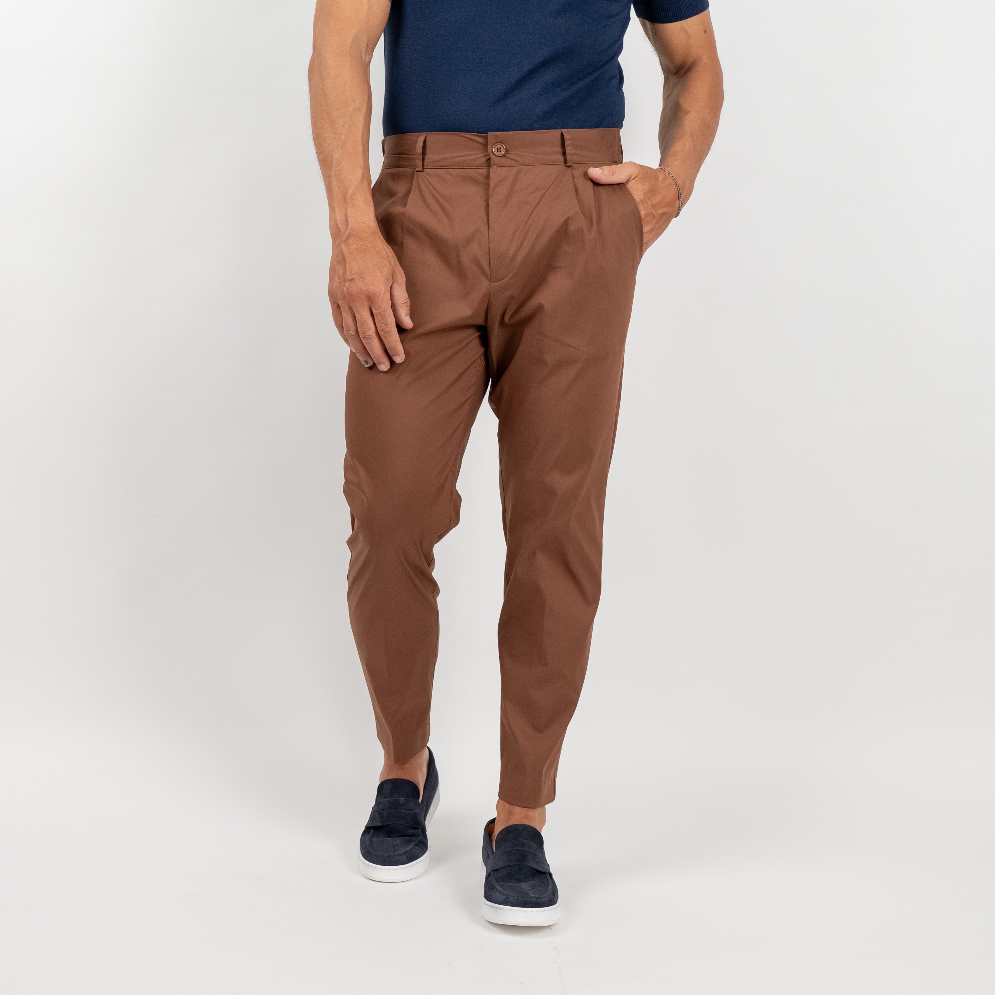 Pantalone slim fit con vita elasticizzata - Tabacco