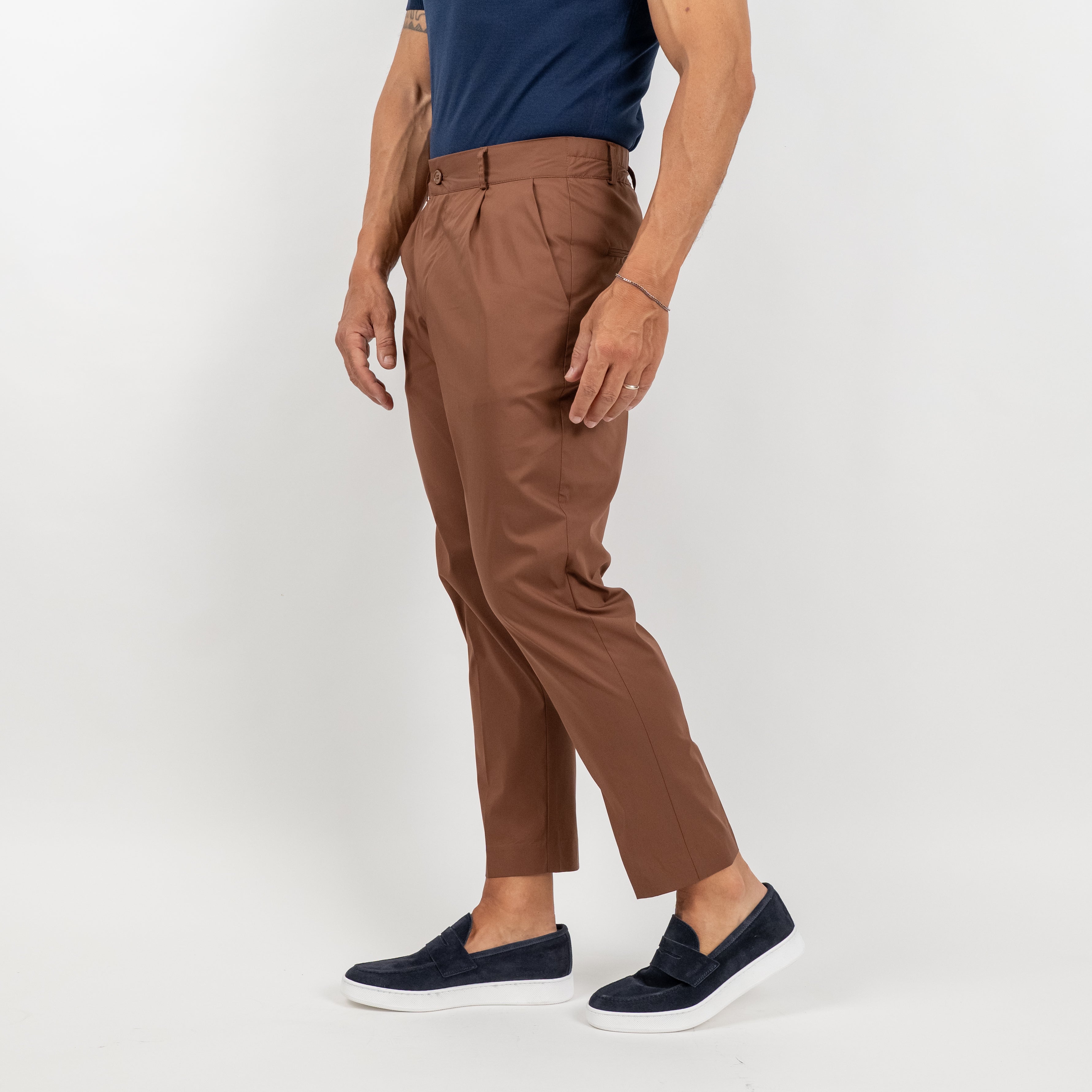 Pantalone slim fit con vita elasticizzata - Tabacco