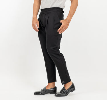 Pantalone con Fibbia Laterale in Lino - Nero
