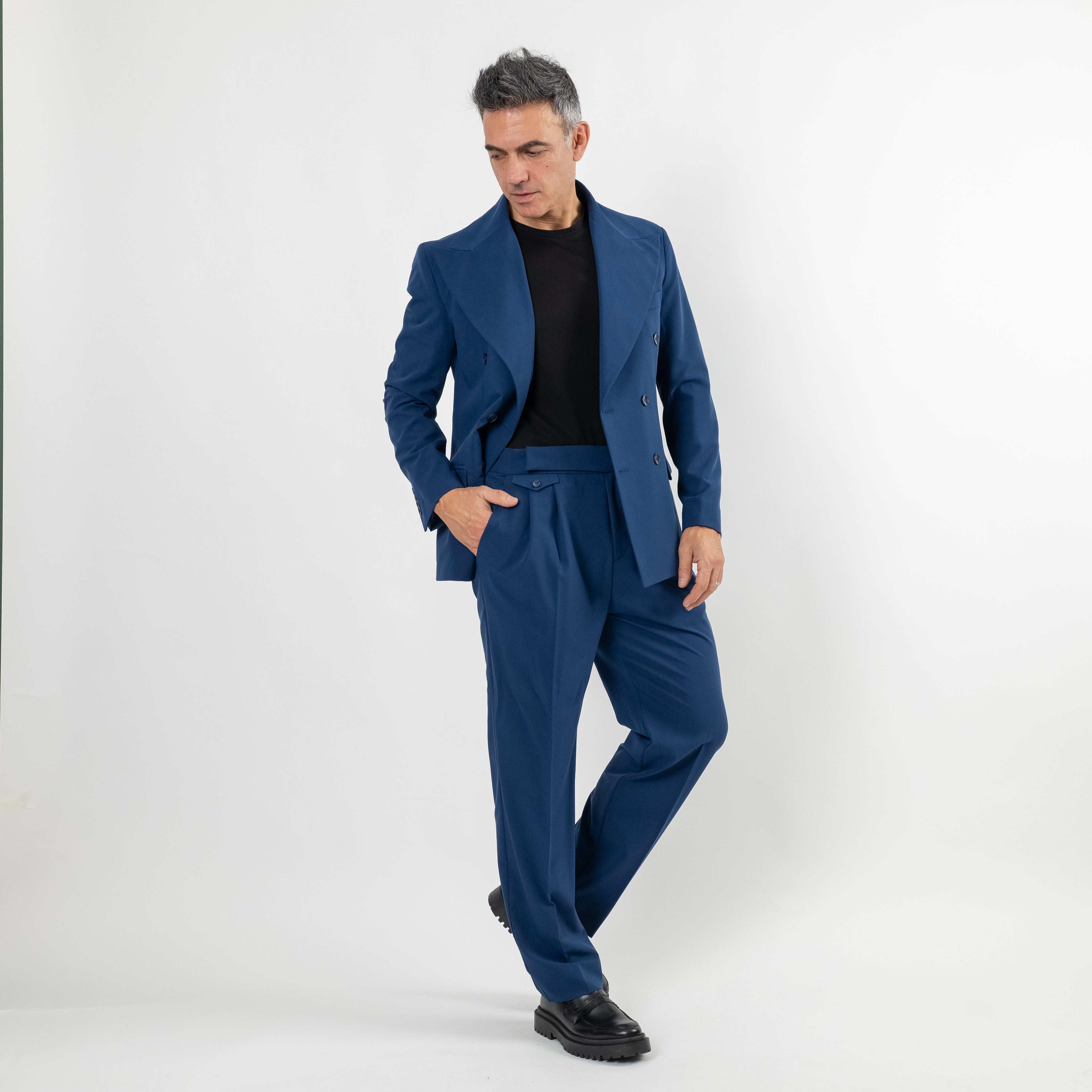 Abito doppiopetto con rever largo - Blu Navy