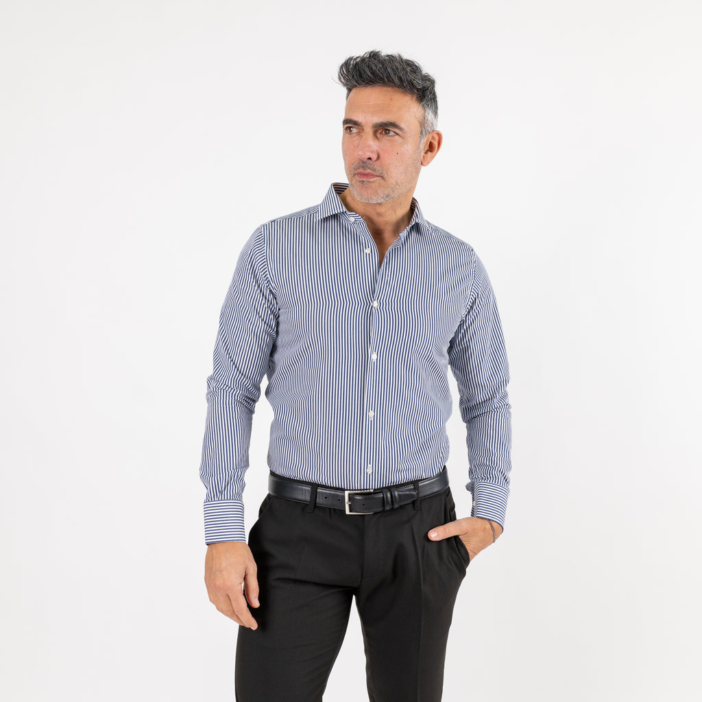 Camicia slim fit a righe strette - Blu