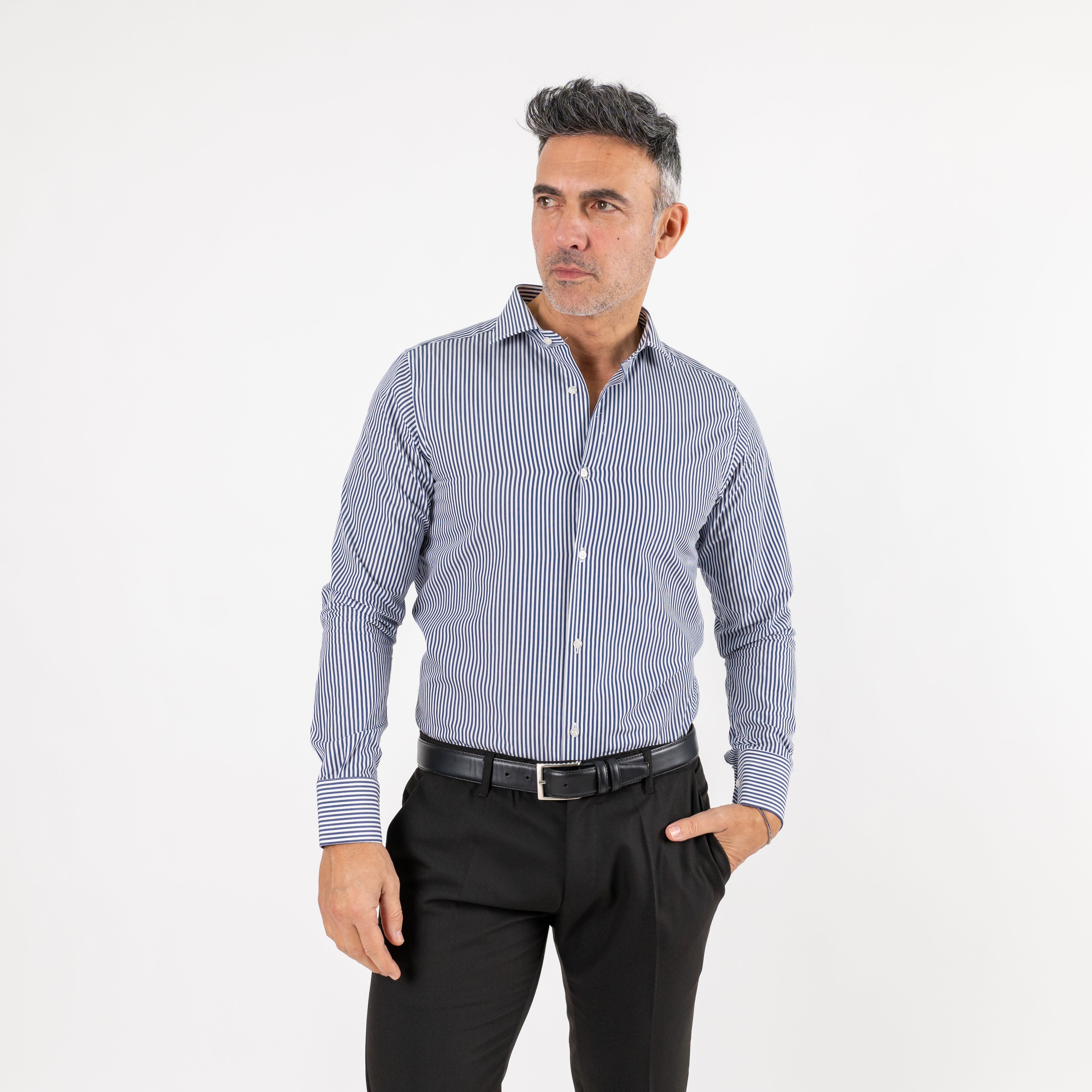 Camicia slim fit a righe strette - Blu